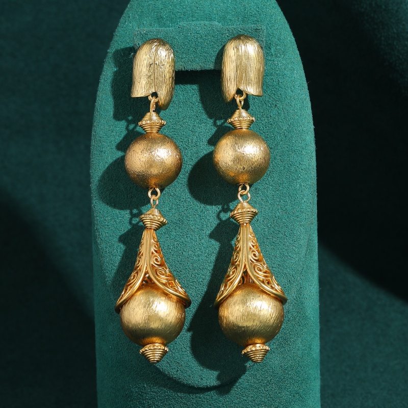 Women'S Accessories Trends 2026 - 빈티지 18k 금도금 볼 드롭 귀걸이