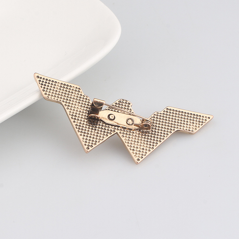 여자 별빛 크라운 모자를 쓰고 있죠 로고 배지 금속 황 - Women Accessories Logo 리뷰 및 가격