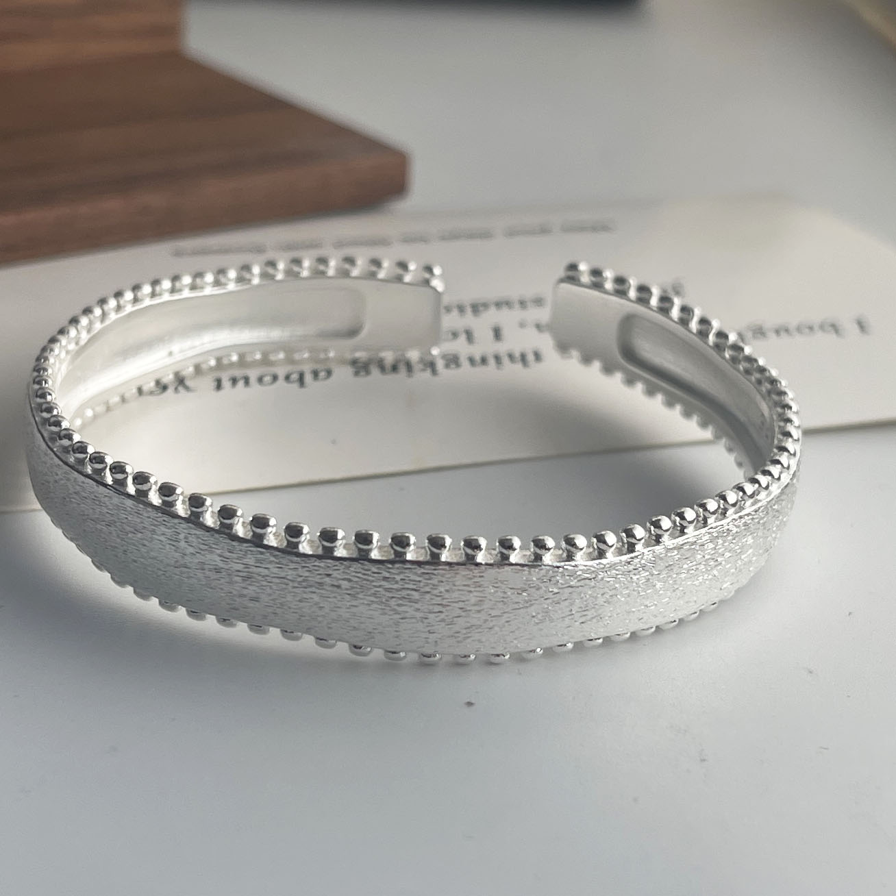 여성을위한 100% 솔리드 925 스털링 실버 레트로  - Resin Bangle Bracelet 리뷰 및 가격
