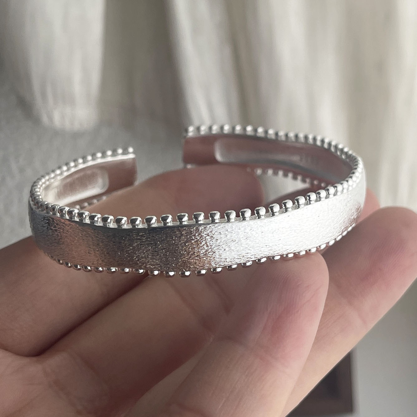 여성을위한 100% 솔리드 925 스털링 실버 레트로  - Resin Bangle Bracelet 리뷰 및 가격