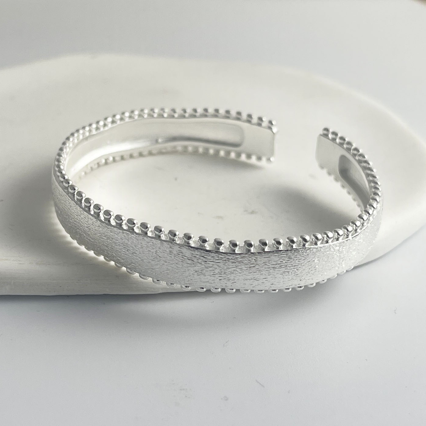 여성을위한 100% 솔리드 925 스털링 실버 레트로  - Resin Bangle Bracelet 리뷰 및 가격